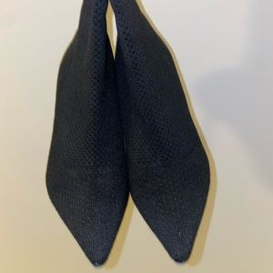 Zara black sock style ankle boots with pointed toe & thin high heel size 38/ 7.5